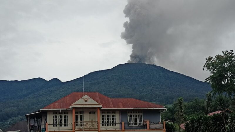 Intensitas Erupsi Marapi Kembali Meningkat
