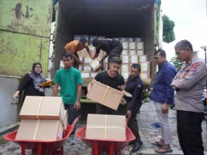 PSU DPD RI, KPU Sumbar Mulai Distribusikan Kotak dan Surat Suara