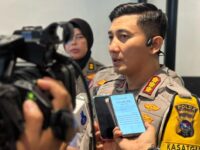 Direktorat Lalu Lintas Polda Sumatera Barat (Sumbar) kembali menerapkan jalur satu arah atau one way sistem di rute Padang-Bukittinggi saat.