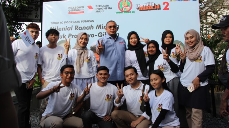 Ketua Tim Kampanye Daerah (TKD) Prabowo-Gibran Sumatra Barat (Sumbar) Andre Rosiade meminta orang Minang untuk memilih pasangan calon Presiden