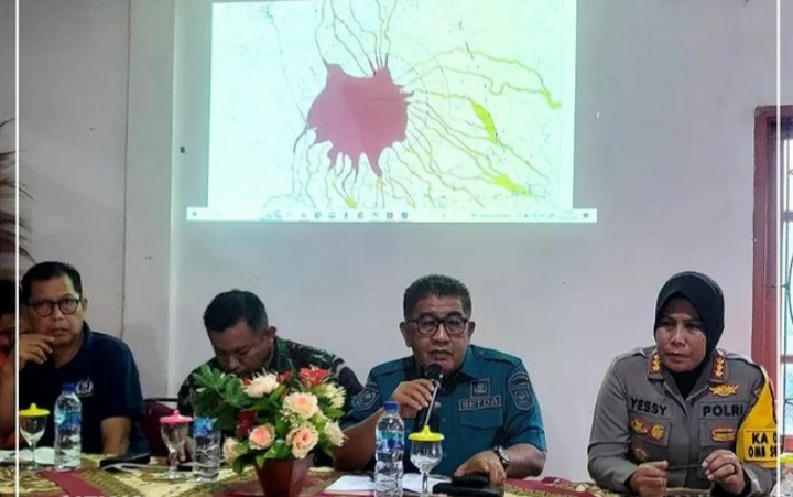 Pusat Vulkanologi dan Mitigasi Bencana Geologi (PVMBG) menaikkan status Gunung Marapi di Sumbar dari Level II (Waspada) ke Level III (Siaga
