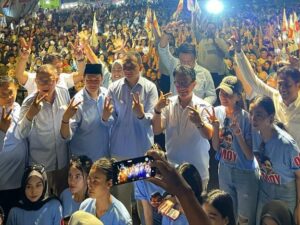 Tim Kampanye Daerah (TKD) Prabowo Subianto-Gibran Rakabuming Raka Sumatra Barat (Sumbar) memulai Konser Roadshow Indonesia Maju Prabowo
