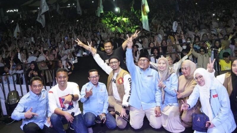 Konser Indonesia Maju Prabowo-Gibran begitu ‘petjah’ di Lapangan Cindua Mato, Batusangkar, Kabupaten Tanah Datar, Sumbar, Minggu (28/1/2024)
