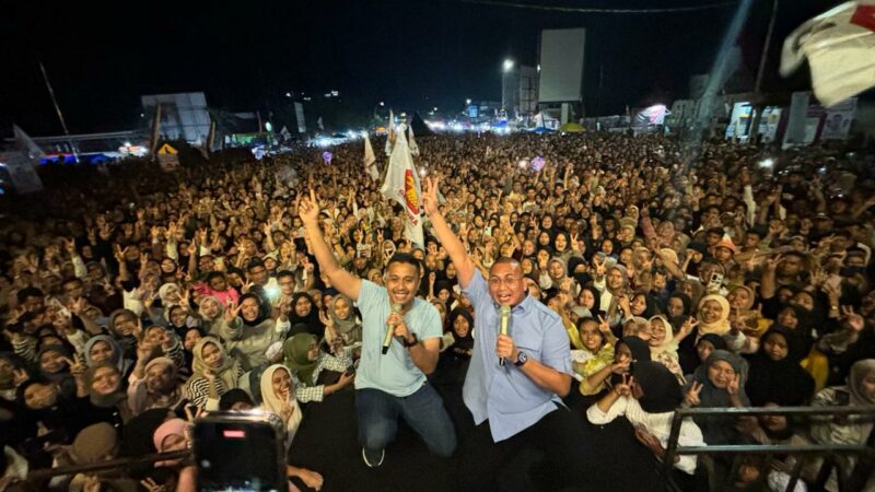 Konser Indonesia Maju Prabowo-Gibran di Kabupaten Sijunjung, Sumatra Barat (Sumbar) betul-betul meriah. Pesta rakyat itu sangat menghibur
