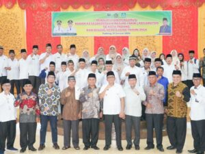 Pengurus Badan Kesejahteraan Masjid (BKM) Kecamatan se-Kota Padang periode 2023-2027 dikukuhkan oleh Wali Kota Padang, Hendri Septa