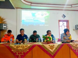 Pusat Vulkanologi dan Mitigasi Bencana Geologi (PVMBG) menaikkan status Gunung Marapi di Sumbar dari Level II (Waspada) ke Level III (Siaga)