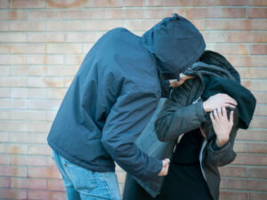 Polisi Tangkap Pemuda Diduga Lakukan Pemerasan di Pantai Padang