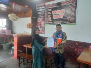 Pelaku Usaha Mikro, Kecil, dan Menengah (UMKM) di Padang Panjang diimbau untuk mengurus sertifikasi halal. Saat ini diterbitkan Badan