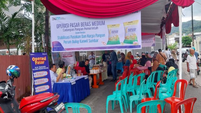 Bulog Sumbar Siapkan 22 Ribu Ton Beras di Tengah Mahalnya Harga Pangan