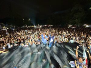 Kampanye akbar Prabowo-Gibran di Kota Padang digelar di lapangan GOR Haji Agus Salim pada Jumat (9/2/2024) malam.