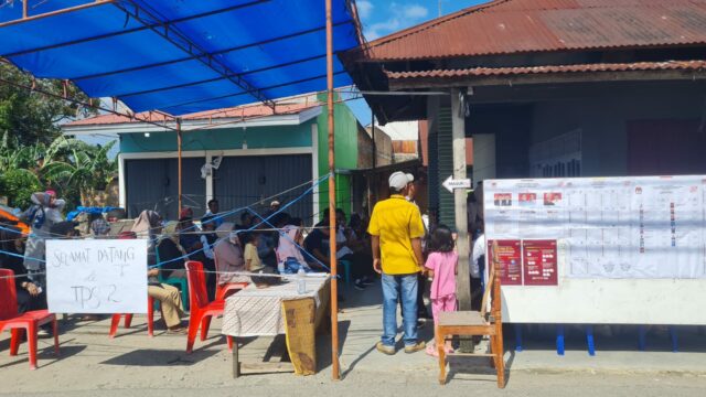 Ketua Divisi Sosialisasi, Pendidikan Pemilih Parmas dan SDM KPU Sumbar, Jons Manadi mengatakan, pembayaran honor petugas KPPS