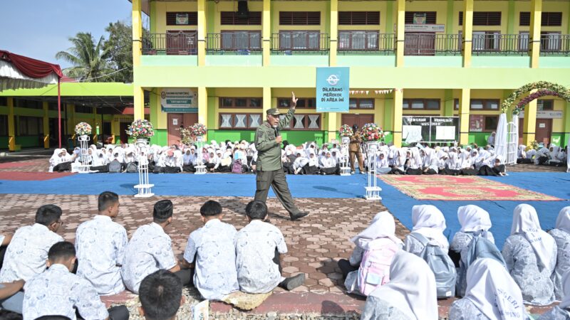 Gubernur Sumbar, Mahyeldi Ansharullah membuka iven drama musikal, meresmikan KoTehe Edotel di SMK Negeri 1 Lubuk Sikaping