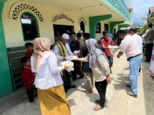 Ketua DPD Partai Gerindra Sumatra Barat (Sumbar) H Andre Rosiade kembali menggelar Jumat Berkah Partai Gerindra, Jumat (23/2/2024).