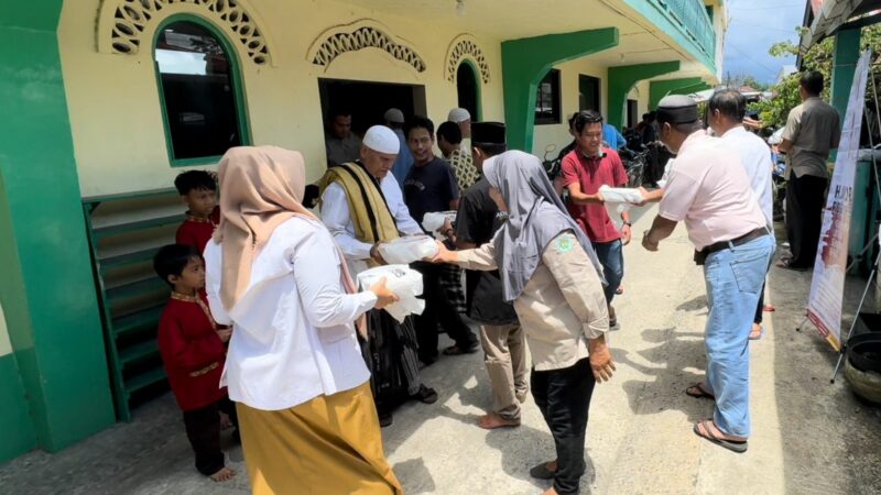 Ketua DPD Partai Gerindra Sumatra Barat (Sumbar) H Andre Rosiade kembali menggelar Jumat Berkah Partai Gerindra, Jumat (23/2/2024).