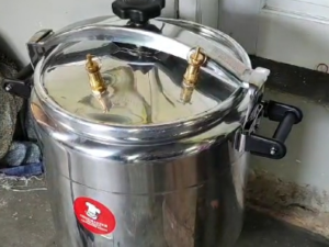 Upaya Perpanjang Umur Simpan pada Industri Kecil dengan Sterilisasi Produk Terkemas