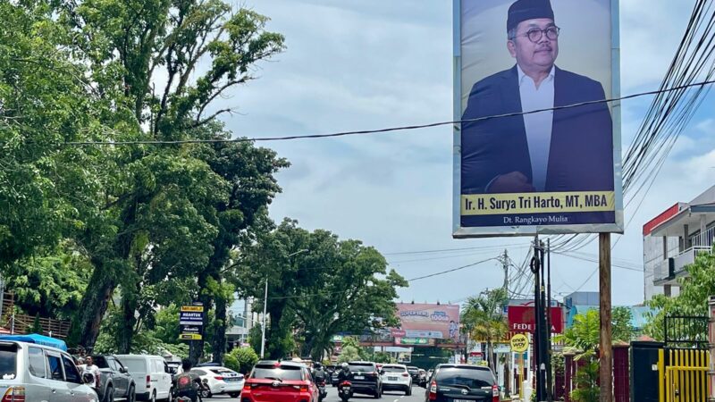 Balihonya Bertebaran di Mana-mana, Siapa Sosok Surya Tri Harto?