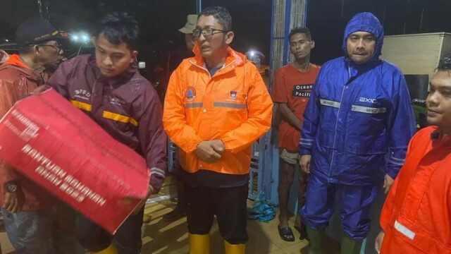 Dampak Banjir, Wali Kota Padang Pimpin Evakuasi Warga Hingga Dinihari