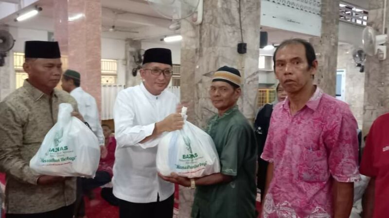 255 Warga Padang Barat Terima Paket Sembako Program Ramadan Berbagi dari Pemko