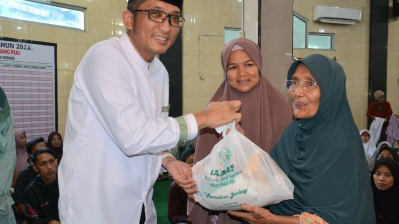 Ramadan Berbagi Pemko Padang: 570 Warga Pauh Terima Paket Sembako
