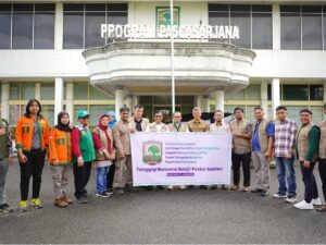 UNAND Kirim Tim Tanggap Bencana Bantu Korban Banjir dan Longsor Pesisir Selatan