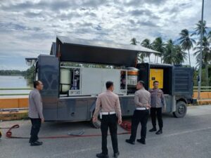 Bantu Korban Banjir, Polda Sumbar Kirim Kendaraan Penjernih Air ke Pessel