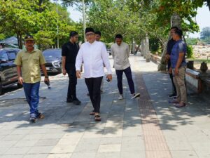 Pemko Revitalisasi Pedestrian Pantai Padang Sambut Pemudik Lebaran