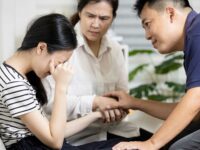 Pola Asuh Anak, Ini Akibat Orang Tua Tidak Kontrol Kebebasan Anak