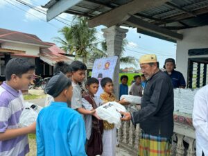 Anggota DPR RI Andre Rosiade melalui timnya kembali menggelar Jumat berkah. Kalini Jumat berkah dilaksanakan di Masjid Al Muhsinin,
