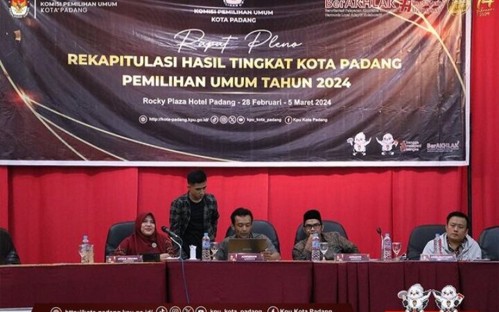 KPU Kota Padang sudah selesai melaksanakan rapat pleno rekapitulasi hasil penghitungan suara di tingkat Kota Padang di Rocky Hotel Padang.