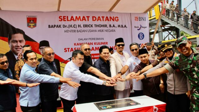 Menteri BUMN Erick Thohir meresmikan Stasiun Lambuang di bekas Stasiun Kereta Api Bukittinggi. Stasiun Lambuang ini akan menjadi pusat