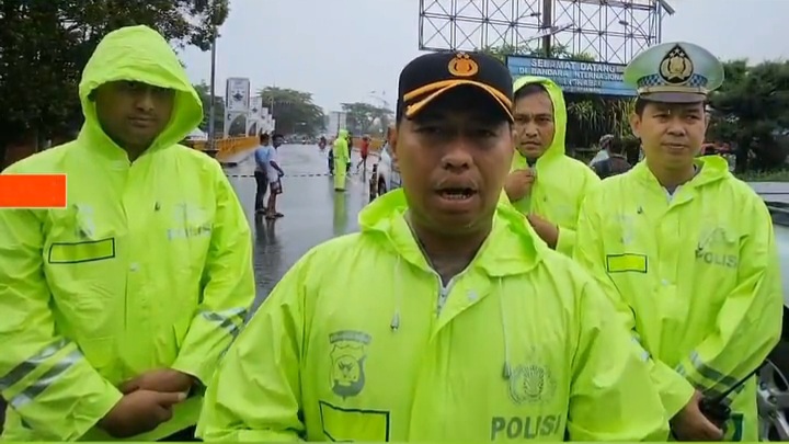 Akses menuju BIM melalui jembatan kembar, dekat flyover, ditutup sementara. Penutupan ini akan dilakukan dua hingga tiga hari ke depan.