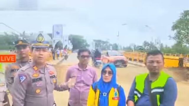 Akses menuju Bandara Internasional Minangkabau (BIM) melalui jembatan kembar, dekat flyover, sudah bisa dilewati kendaraan.