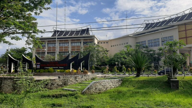 Pemko Padang mengeluarkan Surat Edaran tentang Penetapan Jam Kerja pada Bulan Ramadan 1445 Hijriah Bagi Aparatur Sipil Negara Pemko Padang.