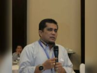 Djangan sekali-kali meninggalkan sedjarah! Bangsa yang besar adalah bangsa yang menghargai sedjarahnya sendiri. Dari sedjarah