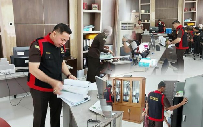 Pihak kejaksaan melakukan penggeledahan di Kantor Gubernur Sumbar, Senin Penggeledahan ini dilakukan berkaitan dengan dugaan korupsi