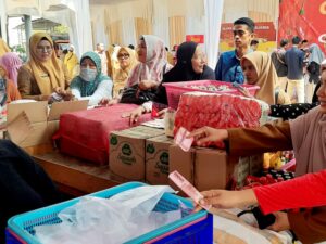 Dinas Pangan Sumbar mengadakan Gerakan Pangan Murah (GPM) dan Operasi Pasar Cabai Merah yang serentak digelar di tujuh kabupaten dan kota.