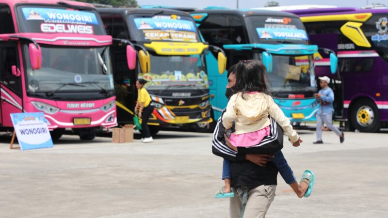 Sebanyak 722 unit bus disiapkan Direktorat Jenderal Perhubungan Darat (Ditjen Hubdat) Kementerian Perhubungan (Kemenhub) untuk program mudik