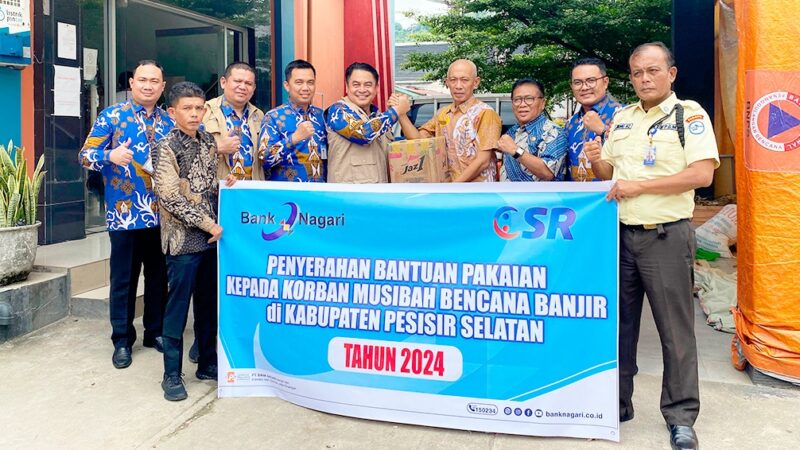 Bank Nagari Salurkan Bantuan Pakaian Layak untuk Korban Banjir Pessel