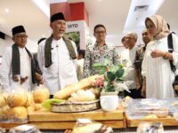 Lindungi 600 Ribu UMKM Sumbar, Mahyeldi Wajibkan Retail Tampung Produk Lokal