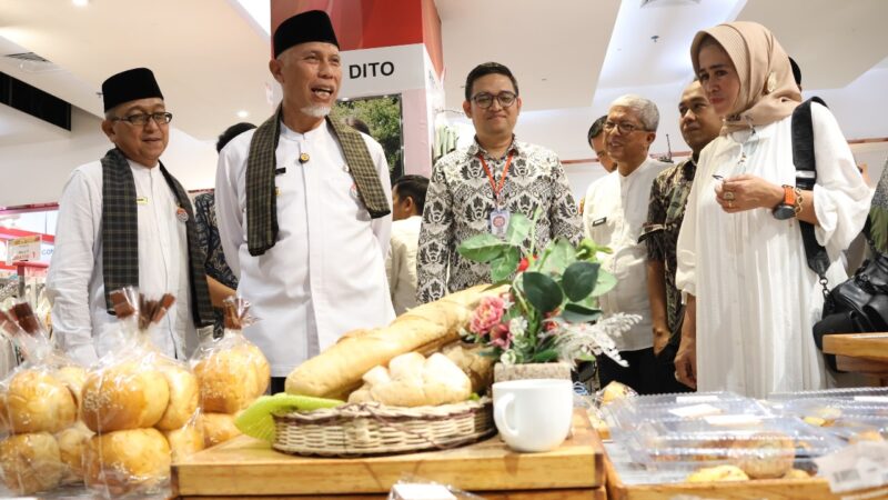 Lindungi 600 Ribu UMKM Sumbar, Mahyeldi Wajibkan Retail Tampung Produk Lokal