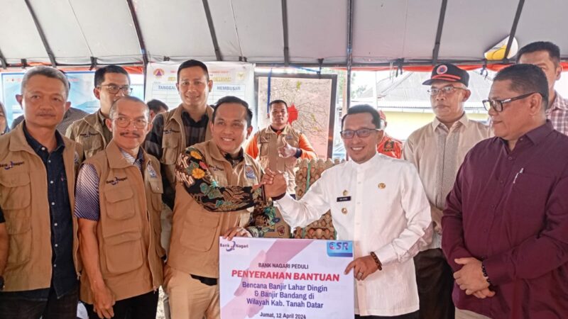 Bank Nagari Kembali Salurkan Bantuan untuk Korban Banjir di Tanah Datar