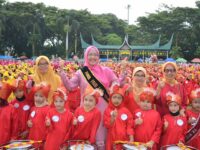 Ribuan Anak TK Tari Massal, Bunda PAUD Kota Padang Beri Apresiasi