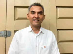 Sihirnya Penyihir, Quickcountnya Lembaga Survei dan Turbulensi Sejarah