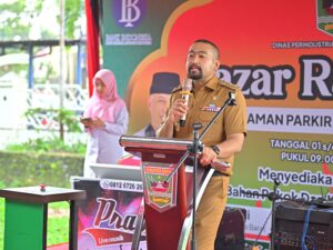 Wagub Audy Ajak Warga Dapatkan Pangan Murah di Bazar Ramadan Kantor Gubernur