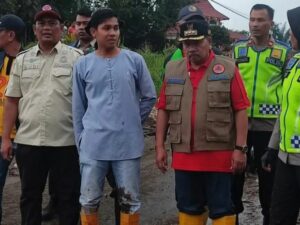 Kepala BPBD Agam, Budi Prawiranegara mengatakan bahwa banjir bandang lahar dingin yang melanda Kecamatan Candung dan Kecamatan Sungai