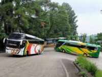 Tiket bus jurusan Padang-Jakarta mulai habis terjual untuk tanggal keberangkatan 13-15 April 2024. Dari tanggal tersebut, tiket bus