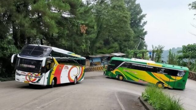 Tiket bus jurusan Padang-Jakarta mulai habis terjual untuk tanggal keberangkatan 13-15 April 2024. Dari tanggal tersebut, tiket bus