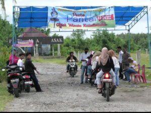 Sebanyak 8.646 pengunjung menikmati keindahan Muaro Sasak dan Pohon Seribu di Kecamatan Sasak Ranah Pasisie, Kabupaten Pasaman Barat,