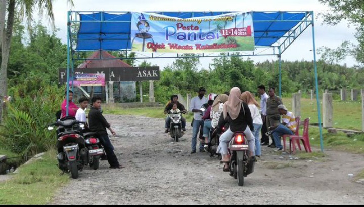Sebanyak 8.646 pengunjung menikmati keindahan Muaro Sasak dan Pohon Seribu di Kecamatan Sasak Ranah Pasisie, Kabupaten Pasaman Barat,