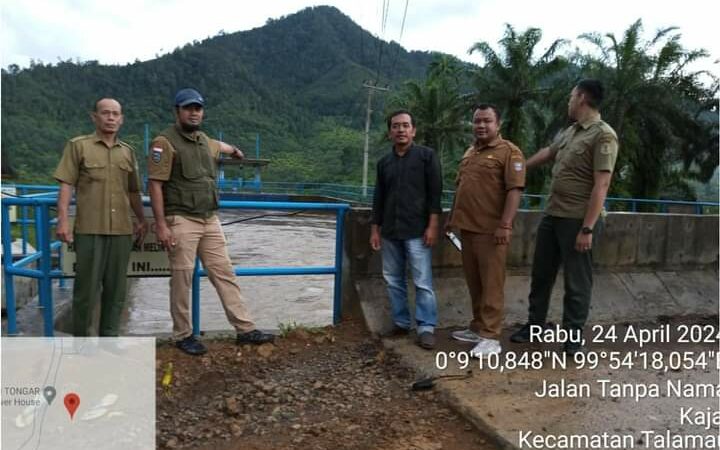 Tim Balai KSDA Sumbar mendatangi Bendungan PLTMH Tango di Pasaman Barat. Kedatangan ini karena adanya informasi dari masyarakat Kajai Selatan